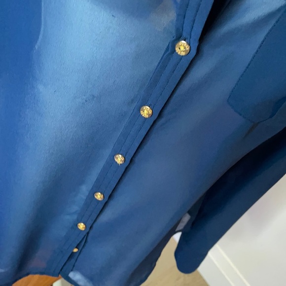 Sheer GUESS Blouse Size Small - Picture 6 of 7